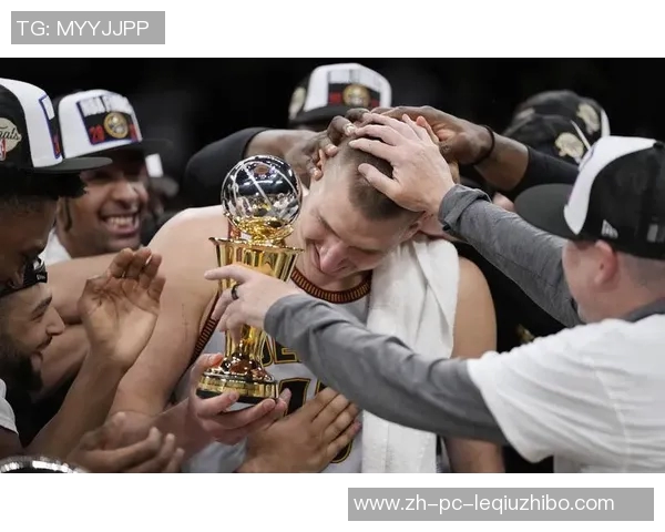 西部决赛第三场湖人与掘金的激烈对决回顾与分析